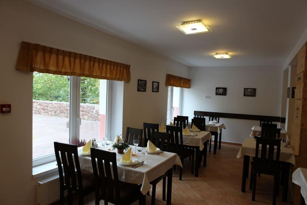 Stan Es Panzio Bed & Breakfast Balatonalmadi Exterior photo