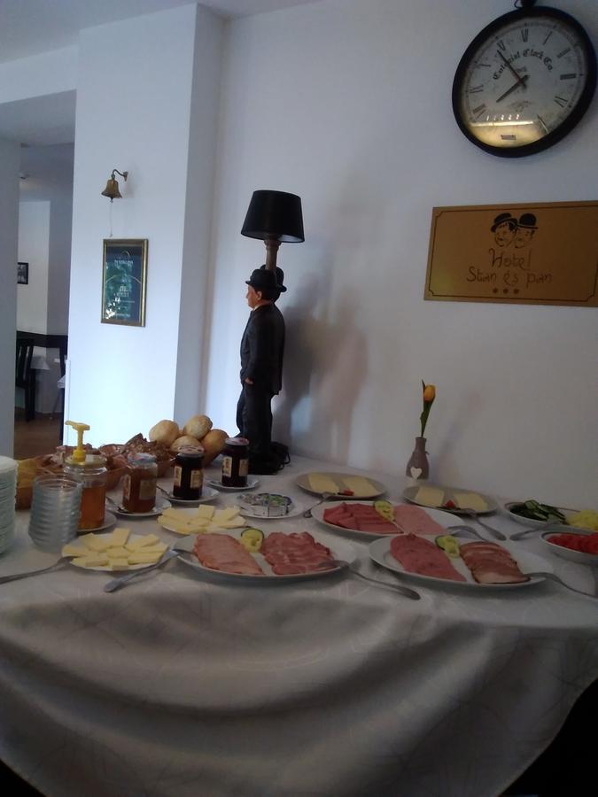 Stan Es Panzio Bed & Breakfast Balatonalmadi Exterior photo